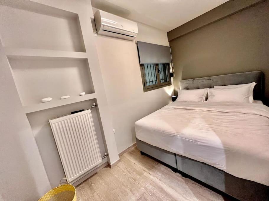 Lovely 1-Bedroom 2 Minutes From Beach Athen Eksteriør bilde