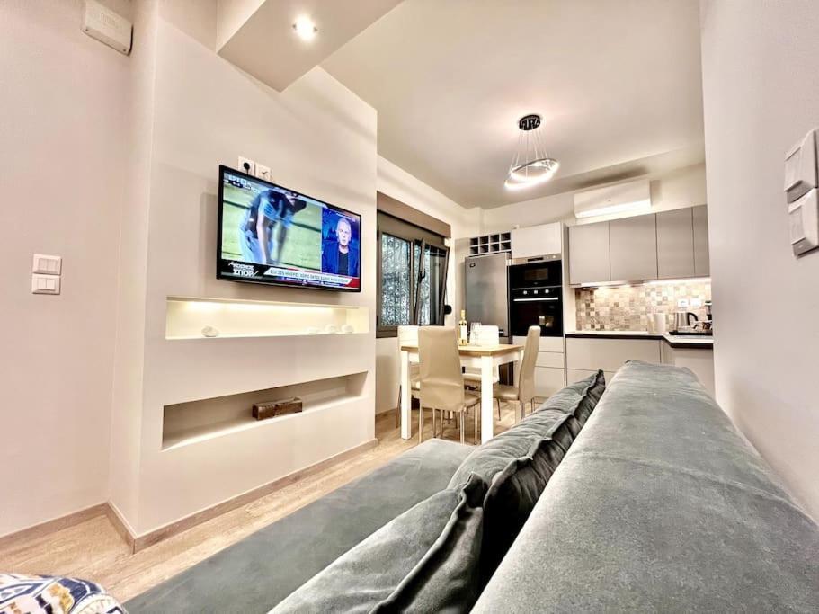 Lovely 1-Bedroom 2 Minutes From Beach Athen Eksteriør bilde